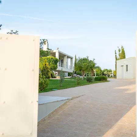 Secret With Private Pool