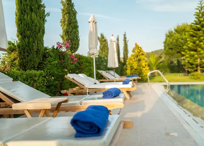 Secret With Private Pool Vilă