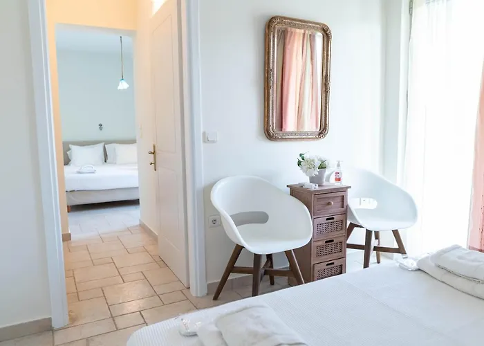 Secret With Private Pool